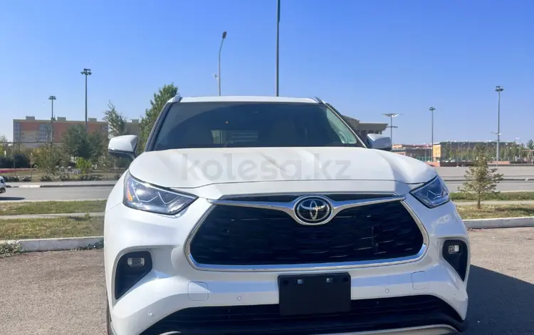 Toyota Highlander 2023 годаүшін34 000 000 тг. в Уральск