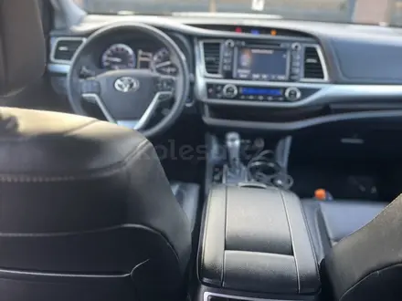 Toyota Highlander 2019 годаүшін19 500 000 тг. в Алматы – фото 4