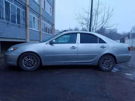 Toyota Camry 2005 года за 4 000 000 тг. в Уральск – фото 3