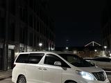 Toyota Alphard 2011 года за 6 800 000 тг. в Атырау