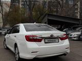 Toyota Camry 2014 года за 9 500 000 тг. в Алматы – фото 3