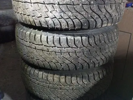 215/65 R16 за 100 000 тг. в Сатпаев