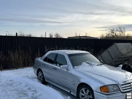 Mercedes-Benz C 220 1996 года за 1 950 000 тг. в Кокшетау – фото 2