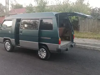 Mitsubishi Delica