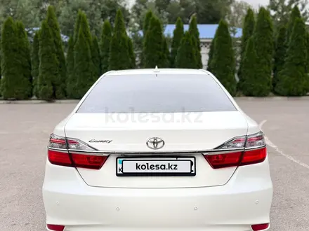 Toyota Camry 2017 года за 10 800 000 тг. в Алматы – фото 19