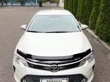 Toyota Camry 2017 года за 10 800 000 тг. в Алматы – фото 2