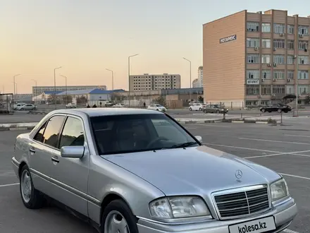 Mercedes-Benz C 280 1995 года за 3 100 000 тг. в Актау – фото 3