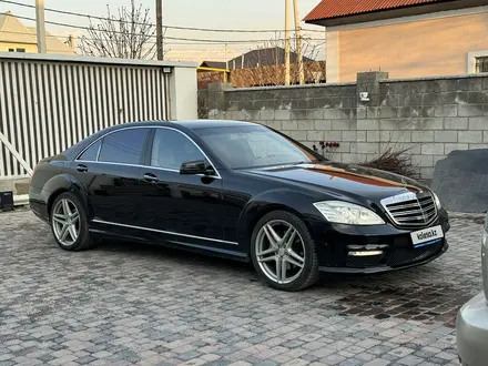 Mercedes-Benz S 500 2008 года за 9 000 000 тг. в Алматы – фото 2