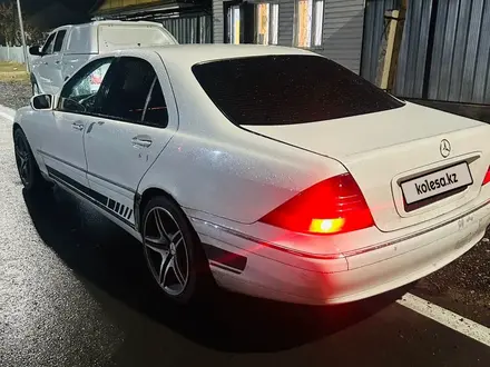 Mercedes-Benz S 320 1999 года за 3 200 000 тг. в Талдыкорган – фото 3