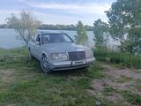 Mercedes-Benz E 230 1988 годаүшін1 900 000 тг. в Усть-Каменогорск – фото 3