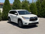 Toyota Highlander 2015 года за 16 500 000 тг. в Алматы