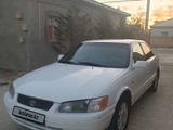 Toyota Camry 1998 годаfor2 700 000 тг. в Жанаозен