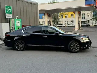 Lexus LS 460