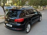 Volkswagen Tiguan 2015 года за 5 500 000 тг. в Астана – фото 4