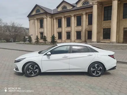 Hyundai Elantra 2021 года за 9 300 000 тг. в Семей – фото 3