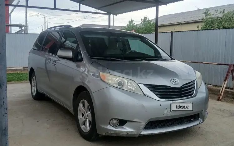 Toyota Sienna 2013 года за 6 500 000 тг. в Атырау