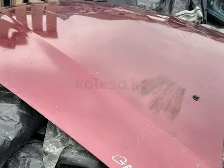 Mitsubishi Galant 93-й год капот за 75 000 тг. в Алматы – фото 2