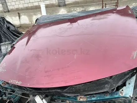 Mitsubishi Galant 93-й год капот за 75 000 тг. в Алматы – фото 3