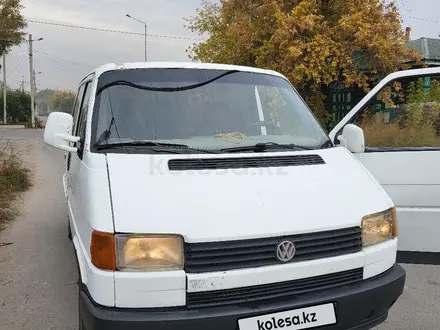 Volkswagen Transporter 1993 года за 2 100 000 тг. в Семей – фото 2