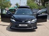 Toyota Camry 2021 года за 18 500 000 тг. в Алматы