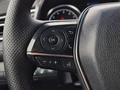 Toyota Camry 2020 года за 13 390 000 тг. в Алматы – фото 17