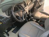 Hyundai Santa Fe 2017 годаүшін7 800 000 тг. в Атырау – фото 5