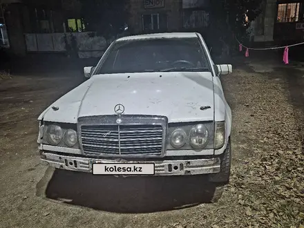 Mercedes-Benz E 230 1990 года за 700 000 тг. в Караганда – фото 3