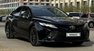 Toyota Camry 2019 года за 13 650 000 тг. в Астана