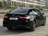 Toyota Camry 2019 годаүшін13 650 000 тг. в Астана – фото 3