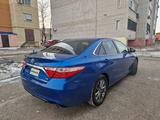 Toyota Camry 2017 года за 7 800 000 тг. в Актобе – фото 5