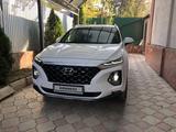 Hyundai Santa Fe 2019 годаүшін14 490 000 тг. в Алматы