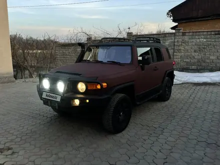 Toyota FJ Cruiser 2008 года за 13 000 000 тг. в Алматы