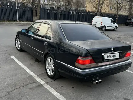 Mercedes-Benz S 320 1997 года за 3 700 000 тг. в Алматы – фото 2