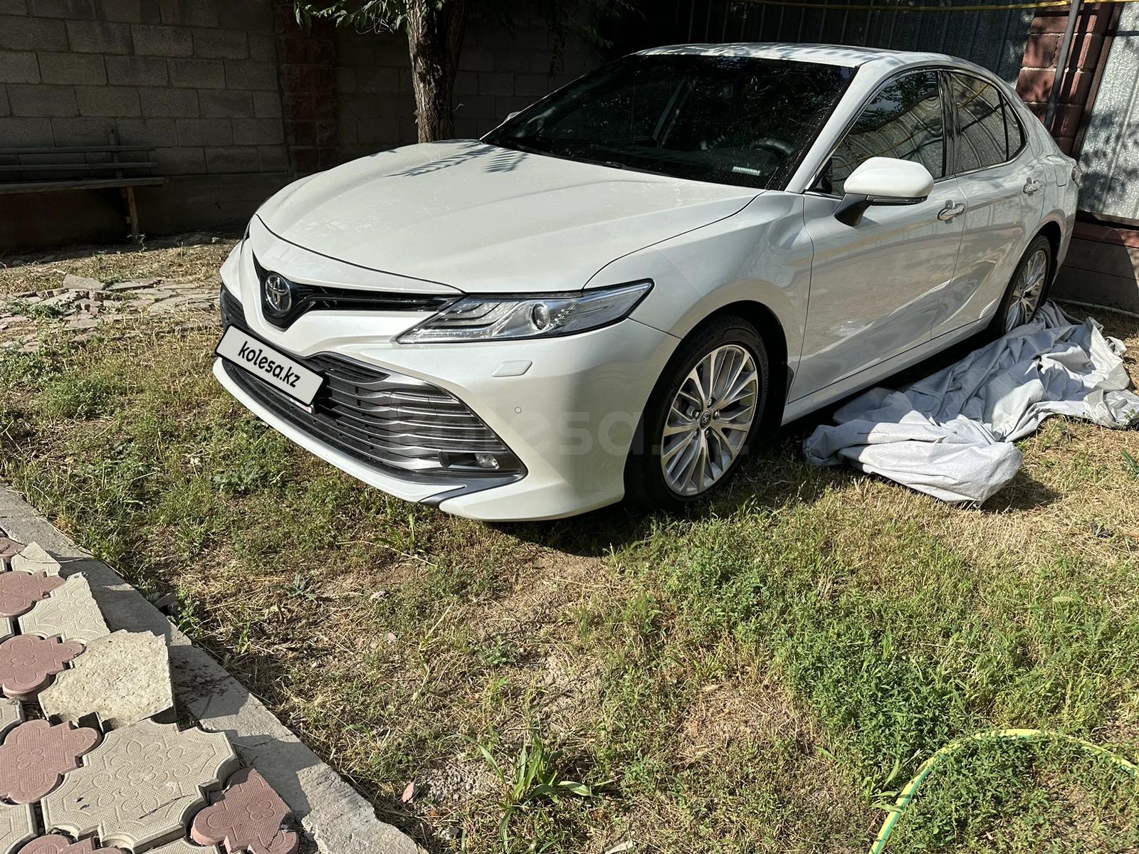 Toyota Camry 2018 г.