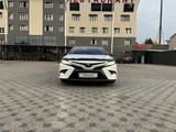 Toyota Camry 2019 года за 13 000 000 тг. в Алматы – фото 3