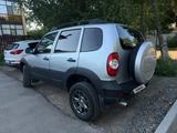 Chevrolet Niva 2018 года за 5 000 000 тг. в Уральск – фото 2