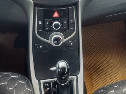 Hyundai Elantra 2015 года за 5 750 000 тг. в Актобе – фото 12