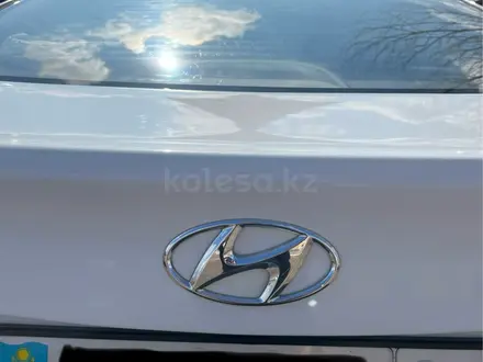 Hyundai Elantra 2015 года за 5 750 000 тг. в Актобе – фото 16