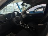 Chevrolet Onix 2025 года за 6 990 000 тг. в Астана – фото 4