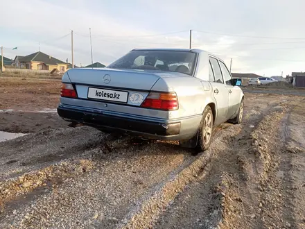 Mercedes-Benz E 260 1991 года за 1 700 000 тг. в Астана – фото 11