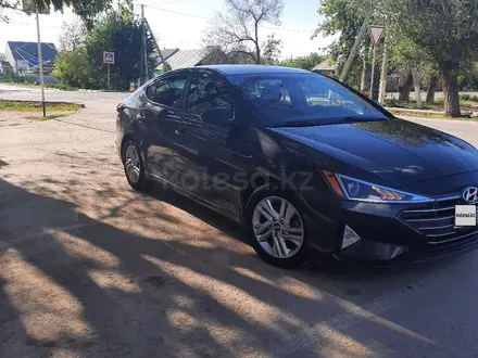 Hyundai Elantra 2019 года за 6 000 000 тг. в Актобе – фото 6