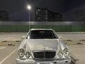 Mercedes-Benz E 320 2000 года за 4 000 000 тг. в Актау – фото 2