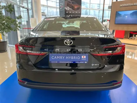 Toyota Camry Elegance eCVT 2025 года за 18 790 000 тг. в Алматы – фото 3
