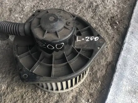 Моторчик печки на Митсубиси l200, 2012г за 35 000 тг. в Алматы