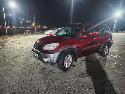 Toyota RAV4 2004 года за 3 950 000 тг. в Актобе – фото 2