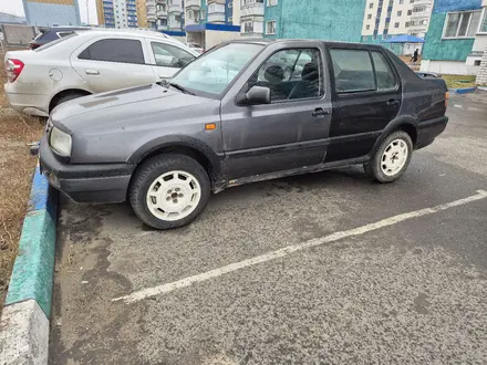 Volkswagen Vento 1992 года за 650 000 тг. в Семей – фото 5