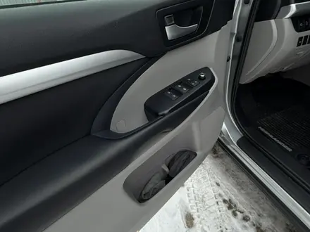 Toyota Highlander 2018 года за 12 000 000 тг. в Атырау – фото 22