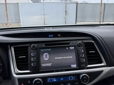 Toyota Highlander 2018 года за 12 000 000 тг. в Атырау – фото 32