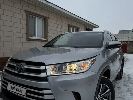 Toyota Highlander 2018 года за 12 000 000 тг. в Атырау – фото 35