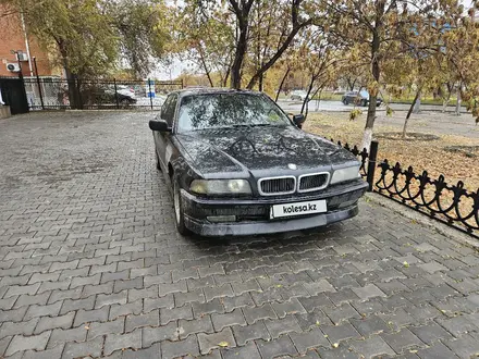 BMW 740 1994 года за 2 200 000 тг. в Атырау – фото 5